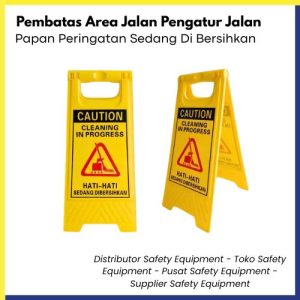 Papan Sedang Di Bersihkan